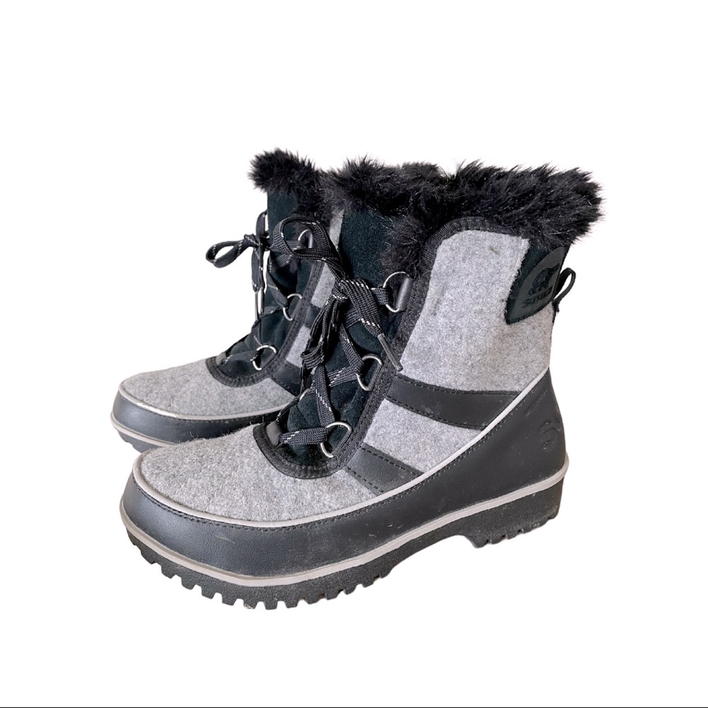 Black & heather grey waterproof Sorel booties size 6.5.